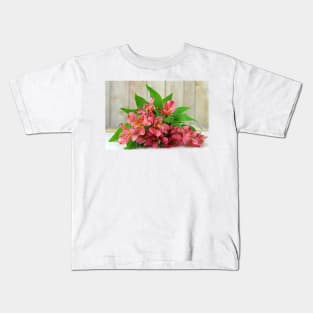 A bunch of pink Alstroemria Lilly Kids T-Shirt